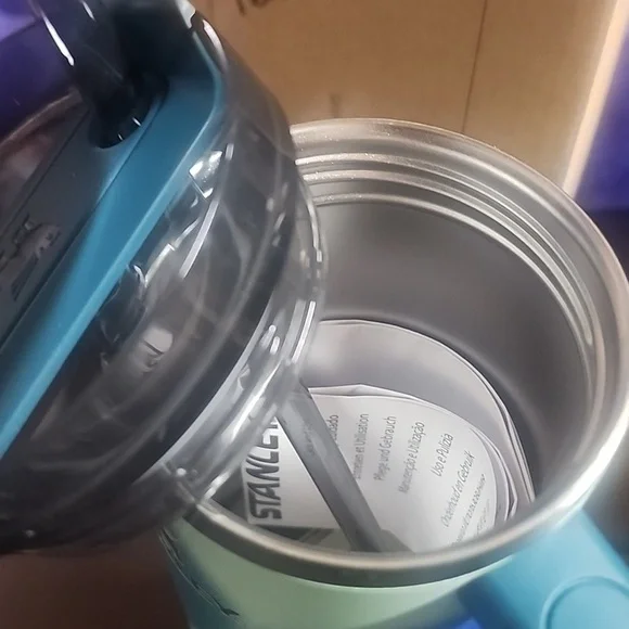 New 30 Ounce Authentic Stanley Coastal Teal Motion Tumbler - Picture 8 of 10